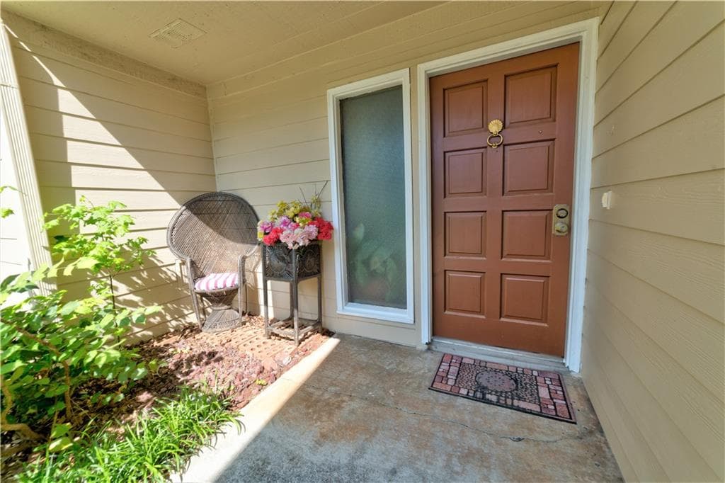 3 bedroom, 1,411 sq ft condominium sold at 114 Woodhaven Way 114, Alpharetta, GA 30009