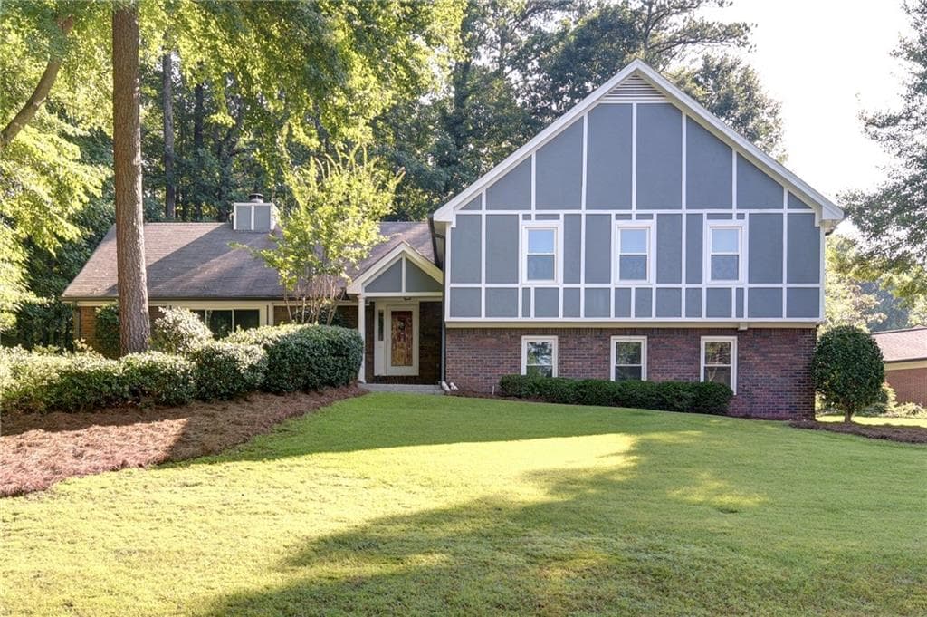 183 Oak Knoll Court, Smyrna, GA 30082 — most recent listing photo