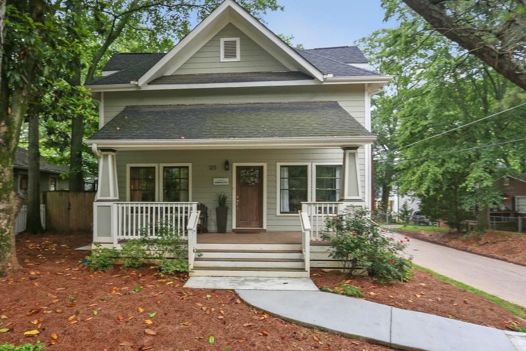 4 bedroom, 1,986 sq ft single family residence sold at 123 Howard Street, Atlanta, GA 30317