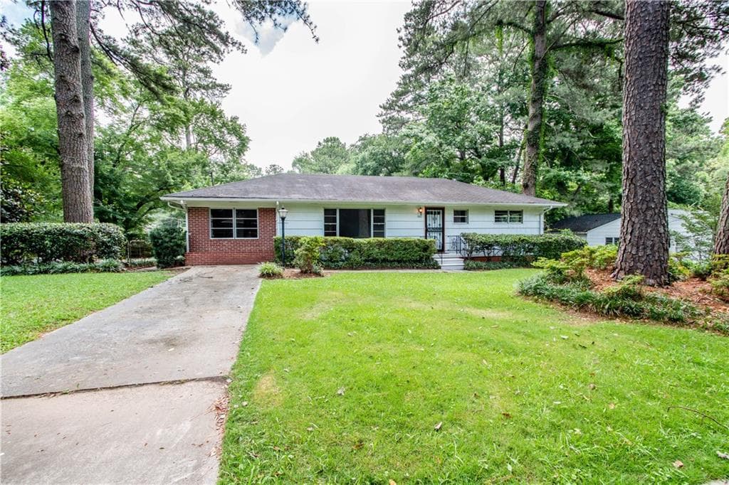 3 bedroom, 1,137 sq ft single family residence sold at 386 Lindbergh Drive, Atlanta, GA 30305
