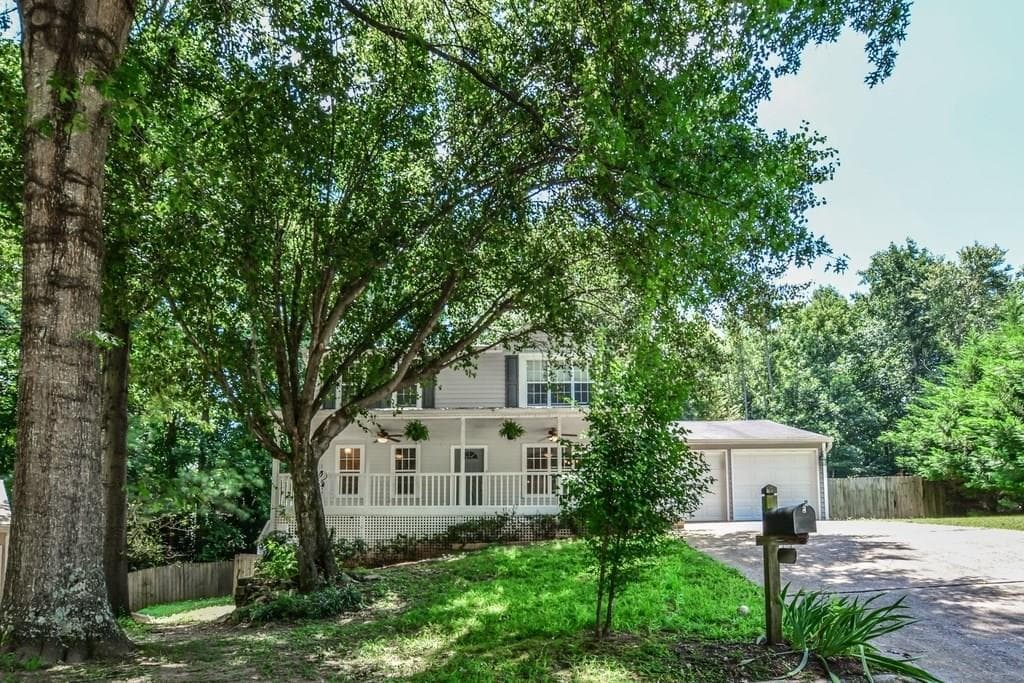3 bedroom, 1,536 sq ft single family residence sold at 735 Country Manor Way, Alpharetta, GA 30022