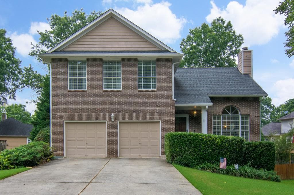 3 bedroom, 2,448 sq ft single family residence sold at 12080 Greenmont Walk, Alpharetta, GA 30009