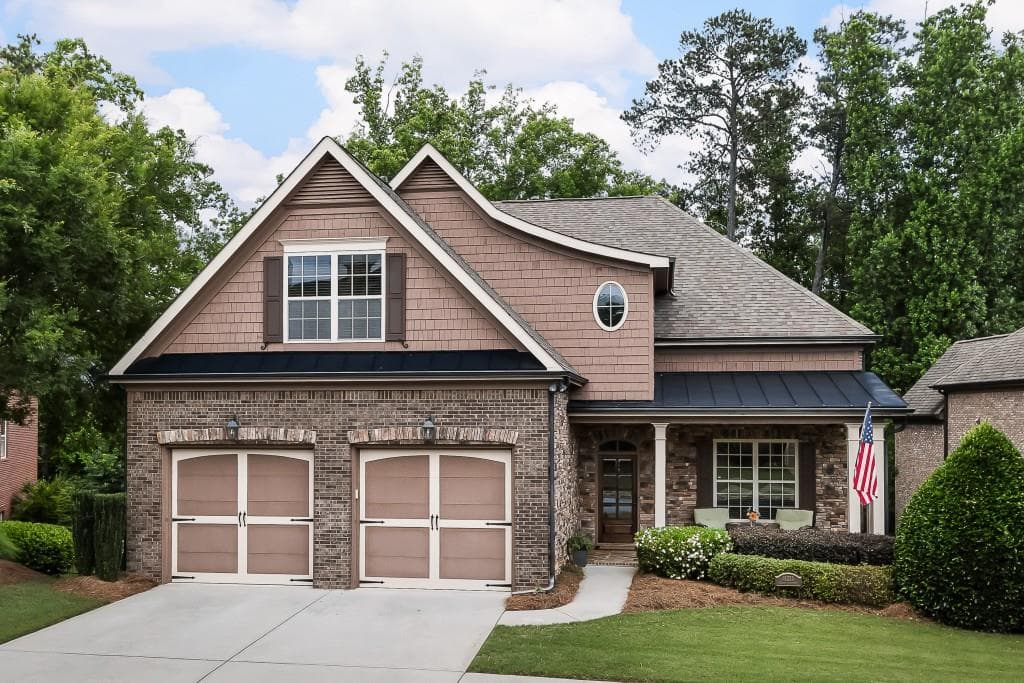 3 bedroom, 4,162 sq ft single family residence sold at 11225 Brookhavenclub Drive, Johns Creek, GA 30097