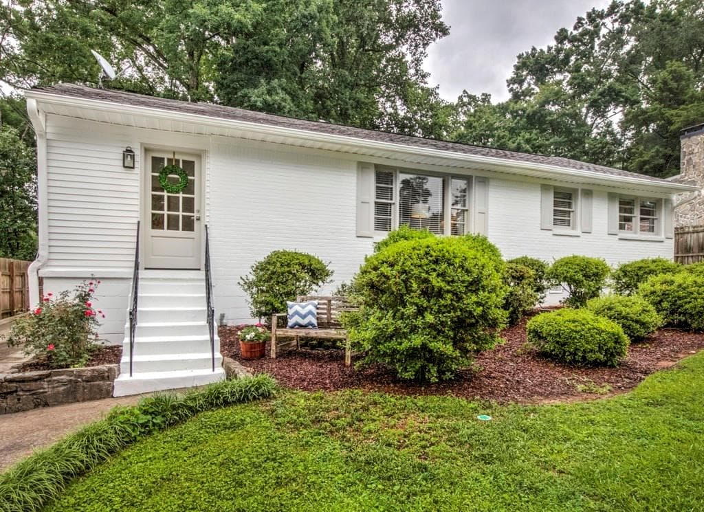 3 bedroom single family residence sold at 2639 Green Meadows Lane, Brookhaven, GA 30319