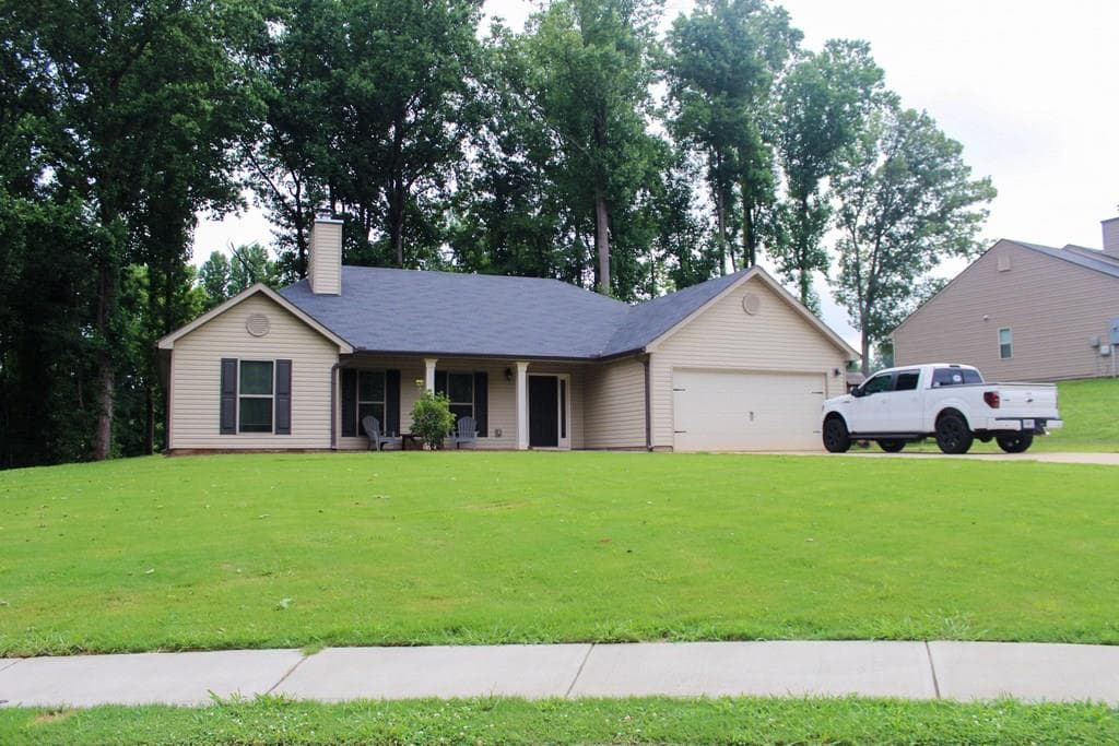 4 bedroom, 2,334 sq ft single family residence sold at 1553 Shoal Creek Drive, Winder, GA 30680