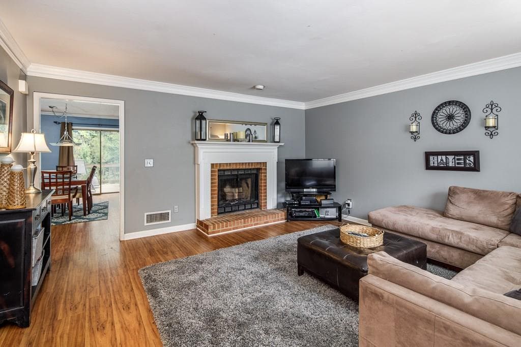 3 bedroom, 1,640 sq ft townhouse sold at 4338 IVY GLEN Court, Smyrna, GA 30082