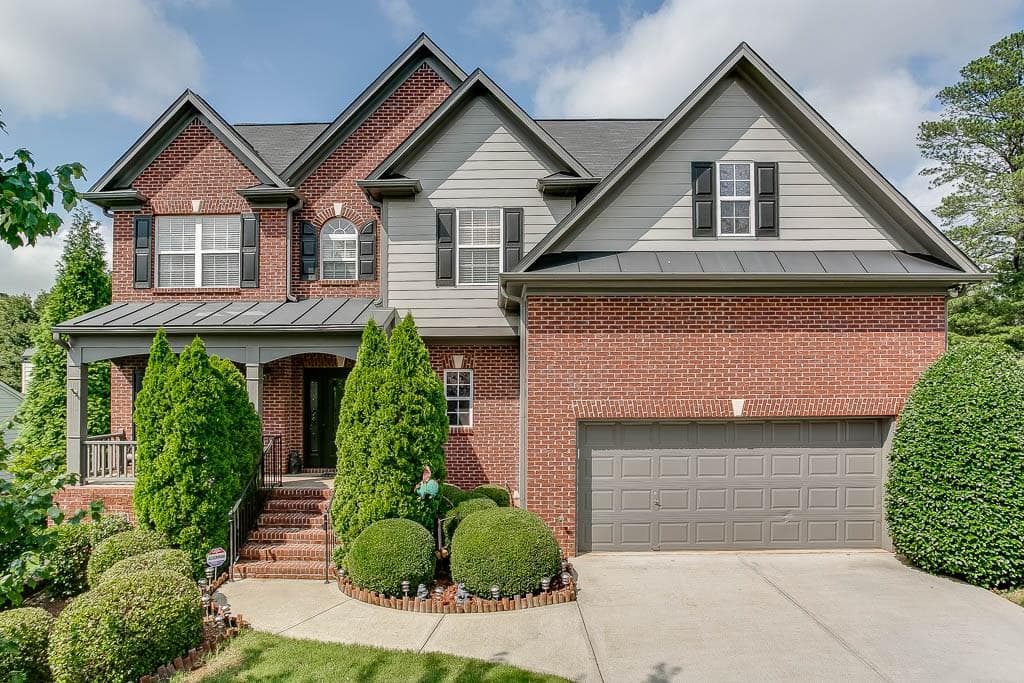 4 bedroom, 3,535 sq ft single family residence sold at 3671 Devenwood Way, Buford, GA 30519