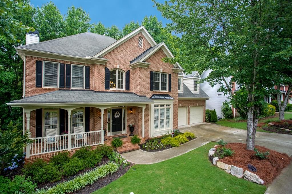 4 bedroom, 2,939 sq ft single family residence sold at 1645 Wynridge Path, Alpharetta, GA 30005