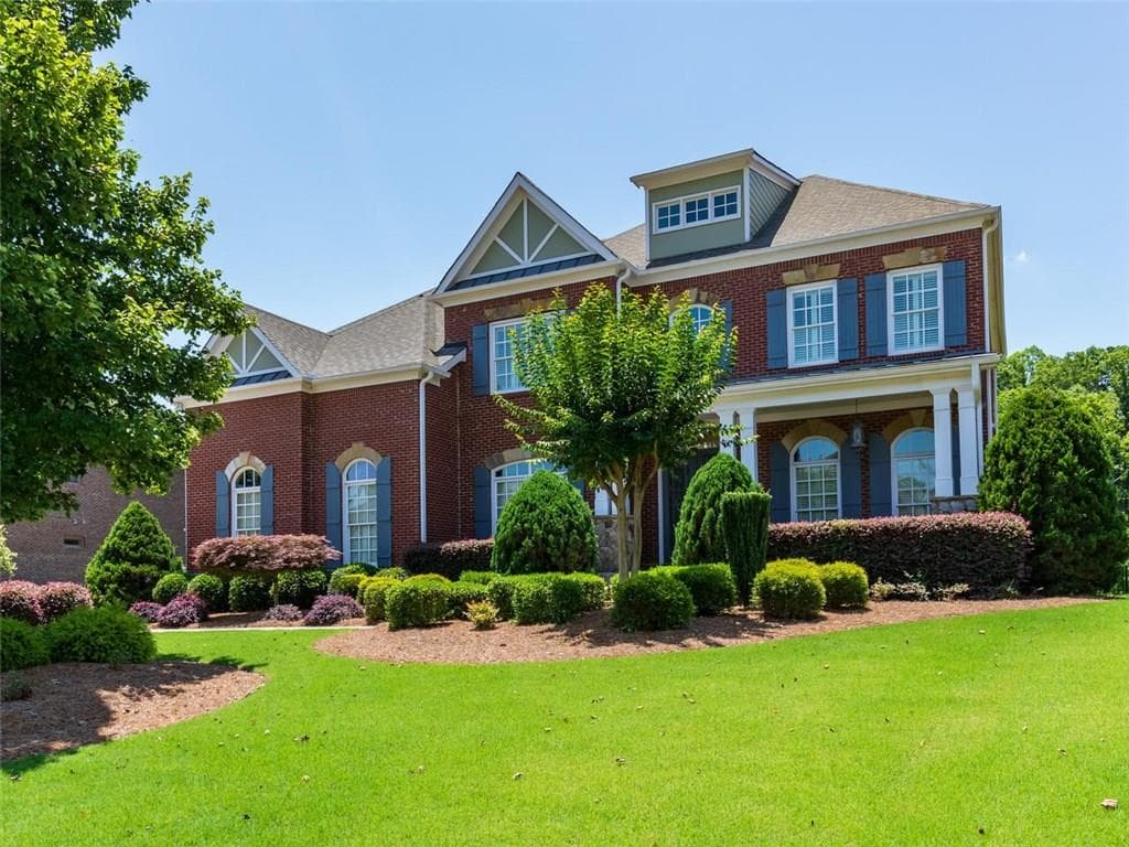 5 bedroom, 4,330 sq ft single family residence sold at 1660 Thunder Gulch Pass, Suwanee, GA 30024
