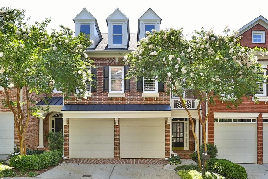 3 bedroom, 2,626 sq ft townhouse sold at 2635 Milford Lane, Alpharetta, GA 30009