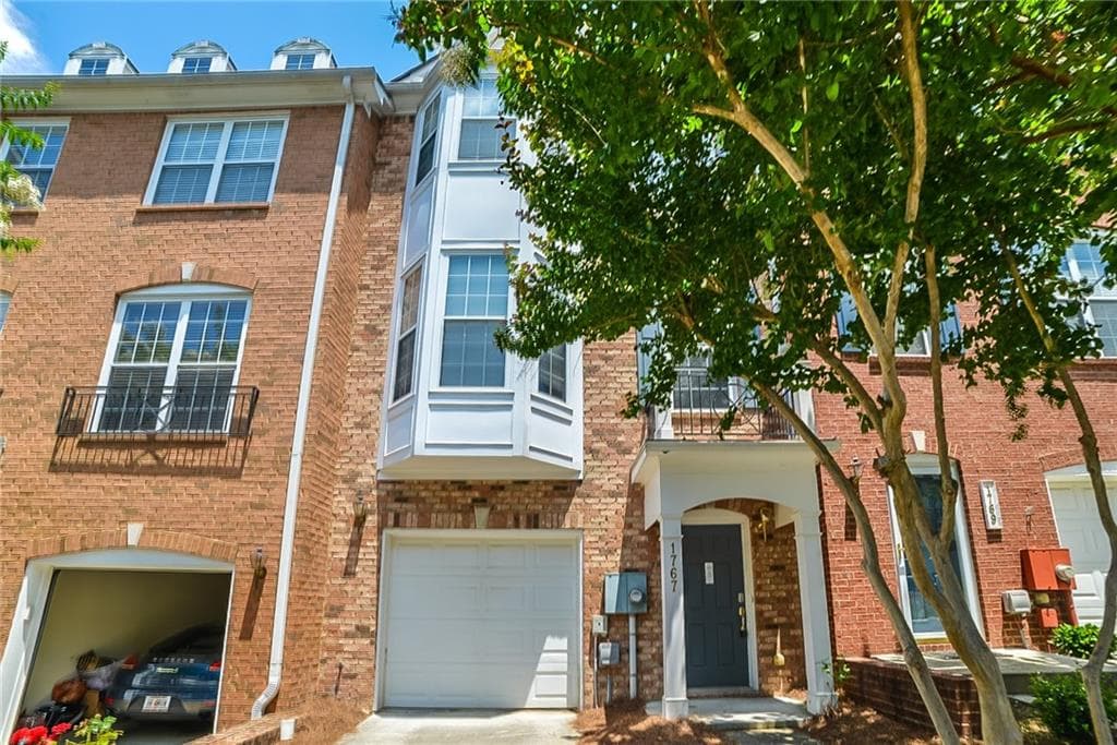 3 bedroom, 1,864 sq ft townhouse sold at 1767 Highlands View 31, Smyrna, GA 30082