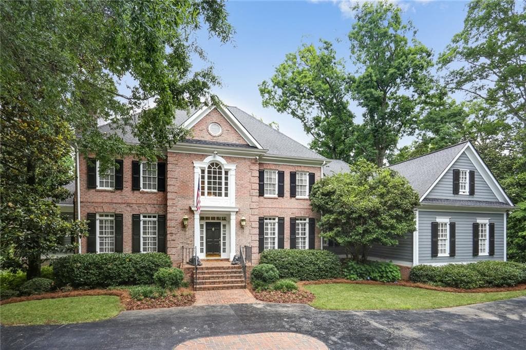 5 bedroom, 5,664 sq ft single family residence sold at 89 Blackland Court, Atlanta, GA 30342