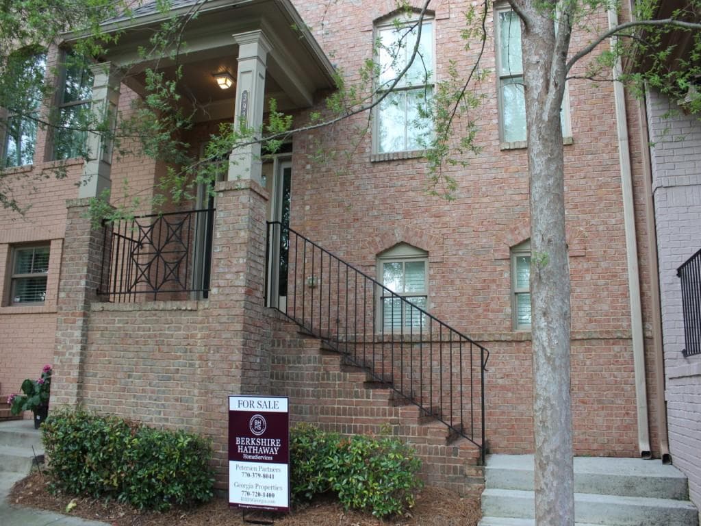 2 bedroom, 2,224 sq ft townhouse sold at 3925 Savannah Square Street, Suwanee, GA 30024
