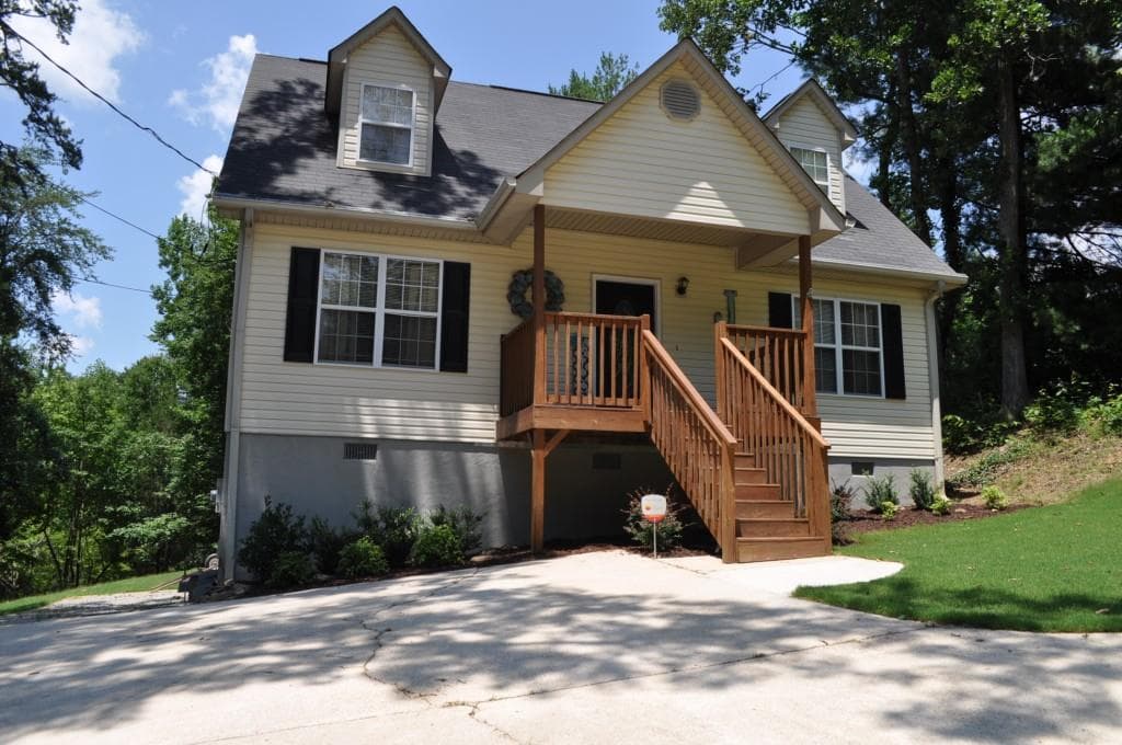 3239 Hilltop Circle, Gainesville, GA 30506 — most recent listing photo