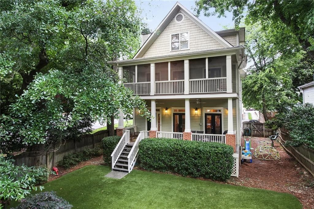 4 bedroom, 2,750 sq ft single family residence sold at 855 Saint Charles Avenue B, Atlanta, GA 30306