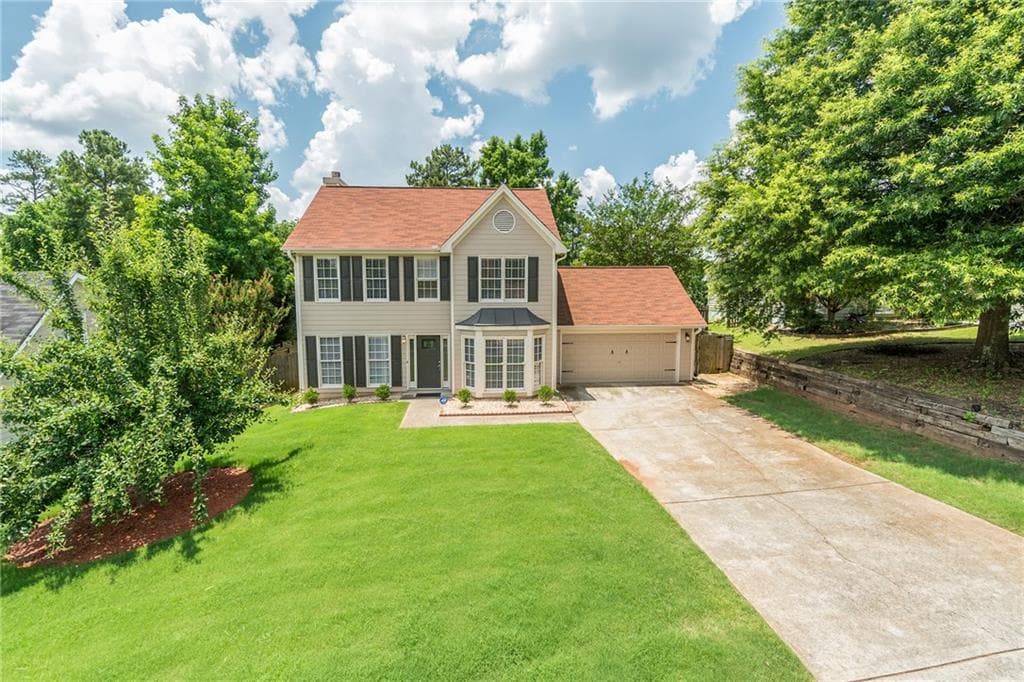 3 bedroom, 1,902 sq ft single family residence sold at 5395 Bentley Hall Drive, Alpharetta, GA 30005