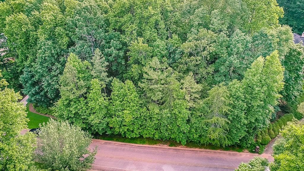 single family residence sold at 3065 Stillwater Drive, Gainesville, GA 30506