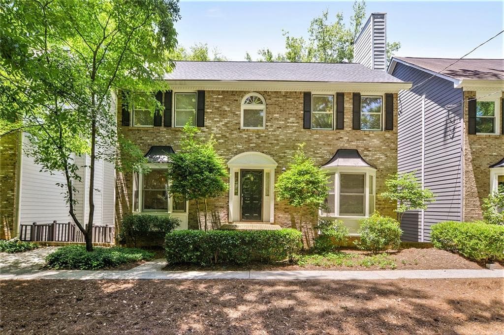 4 bedroom, 2,148 sq ft single family residence sold at 2308 Defoors Ferry Road, Atlanta, GA 30318