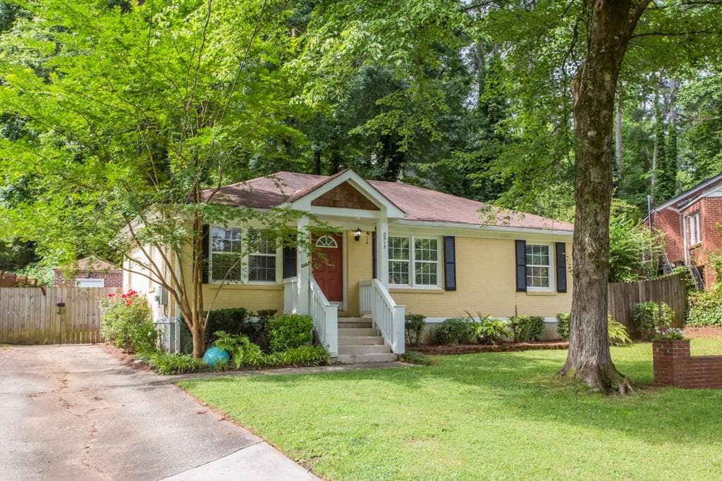 3 bedroom, 1,080 sq ft single family residence sold at 2517 Saint Patrick Street, Atlanta, GA 30317