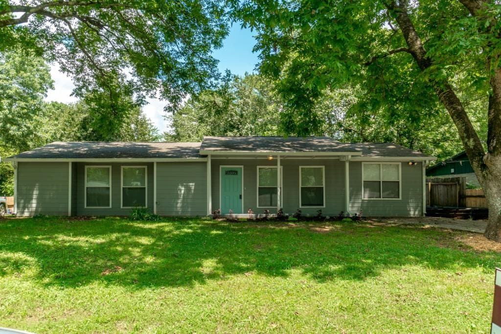 3 bedroom, 1,480 sq ft single family residence sold at 1482 Peachcrest Court, Decatur, GA 30032