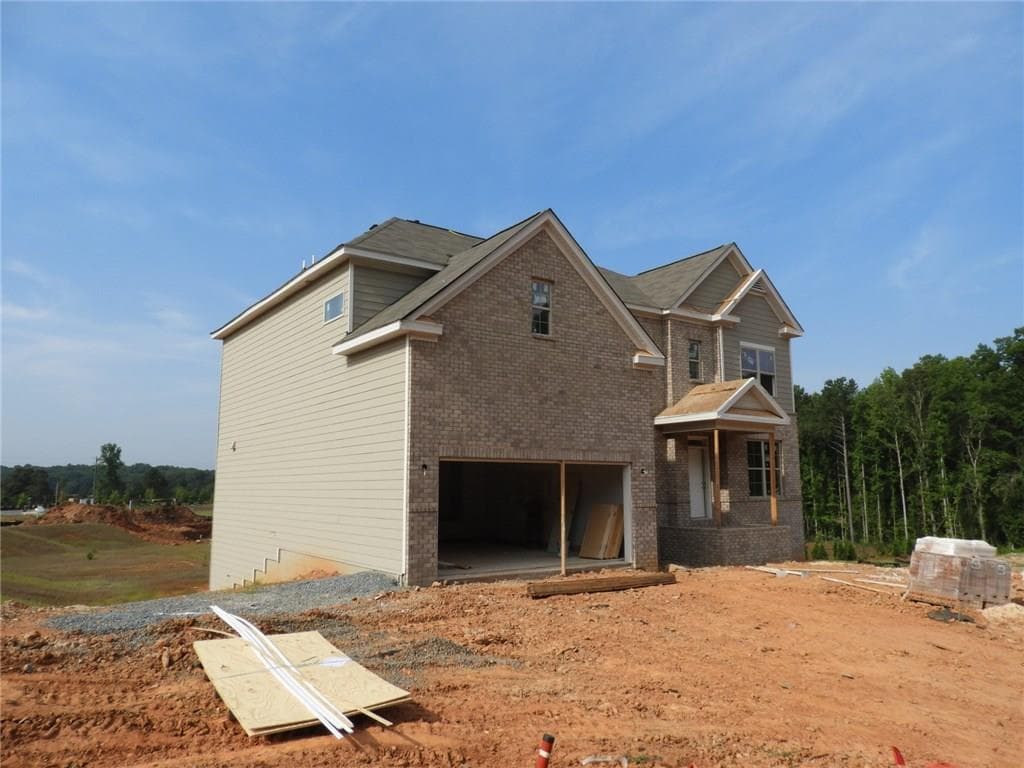 4 bedroom, 2,900 sq ft single family residence sold at 3735 Gardenside Court, Alpharetta, GA 30040