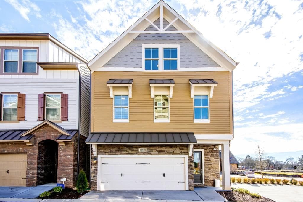 3 bedroom, 2,493 sq ft single family residence sold at 228 Dellwood Drive, Smyrna, GA 30080