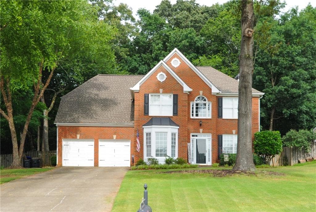 4 bedroom, 2,563 sq ft single family residence sold at 3330 Ridgeland Place, Alpharetta, GA 30004