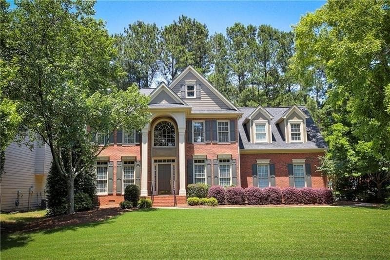5 bedroom, 3,334 sq ft single family residence sold at 5820 Millwick Drive, Alpharetta, GA 30005