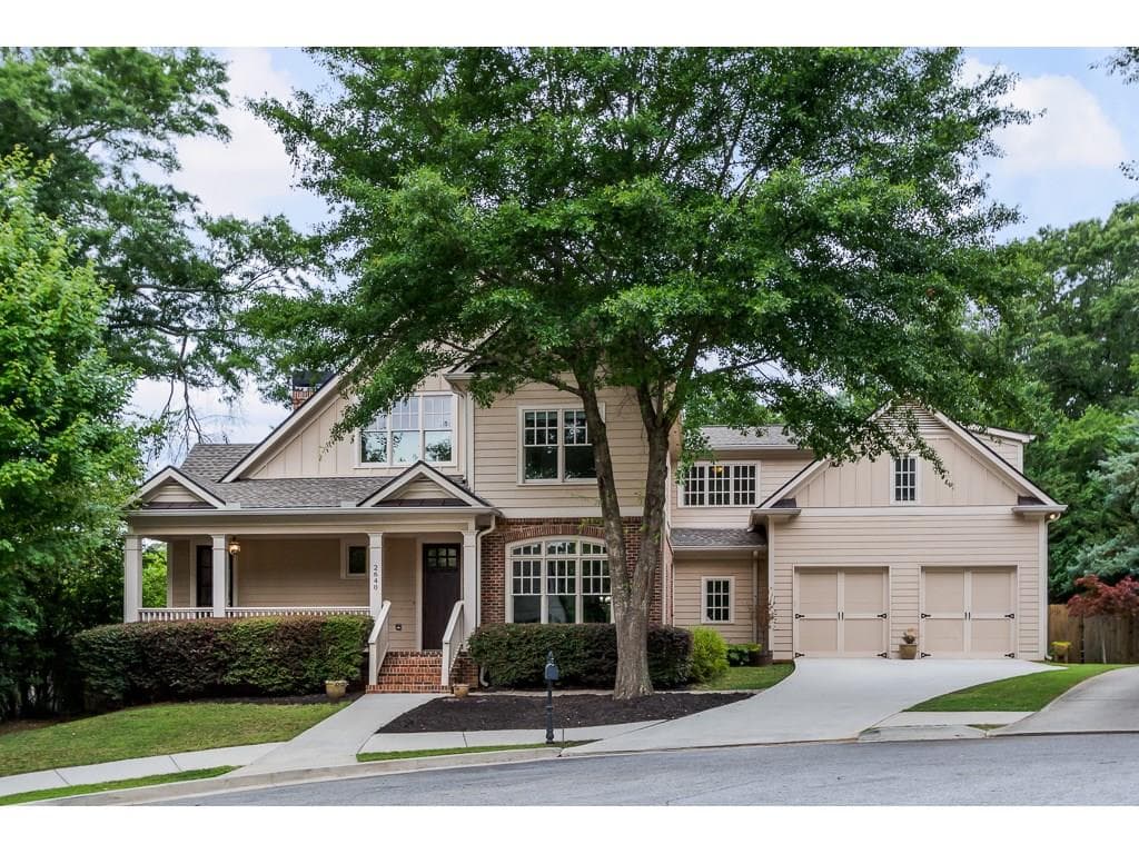 4 bedroom, 3,105 sq ft single family residence sold at 2640 Grady Street, Smyrna, GA 30080
