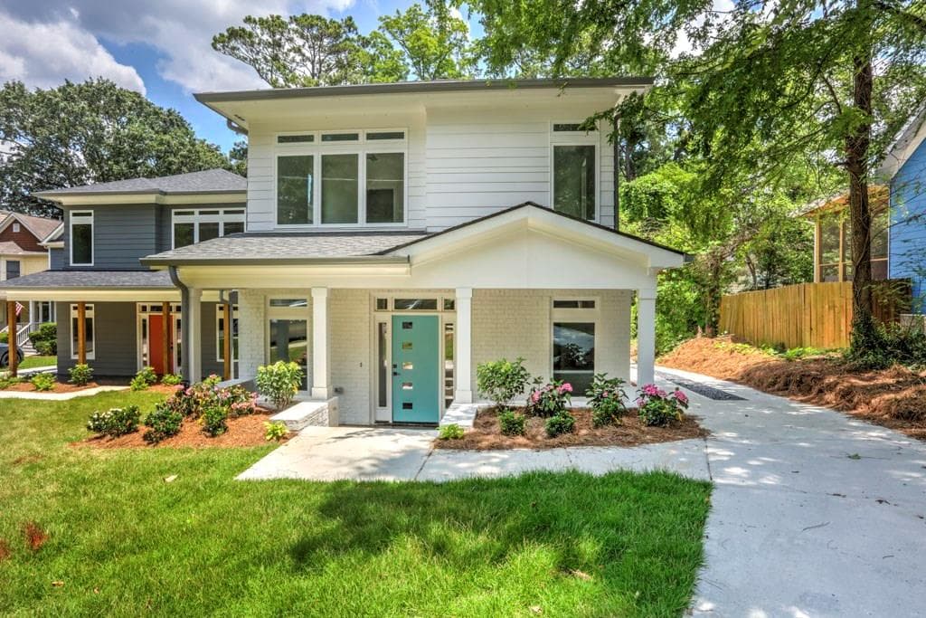 5 bedroom, 2,205 sq ft single family residence sold at 2131 Main Street, Atlanta, GA 30318
