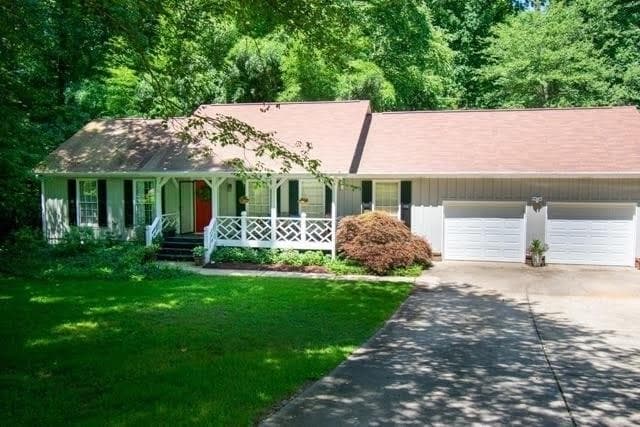 4 bedroom, 2,083 sq ft single family residence sold at 120 Summerfield Drive, Alpharetta, GA 30022