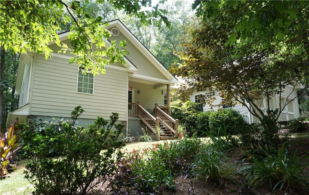 3 bedroom single family residence sold at 295 Lumpkin View Drive, Cleveland, GA 30528