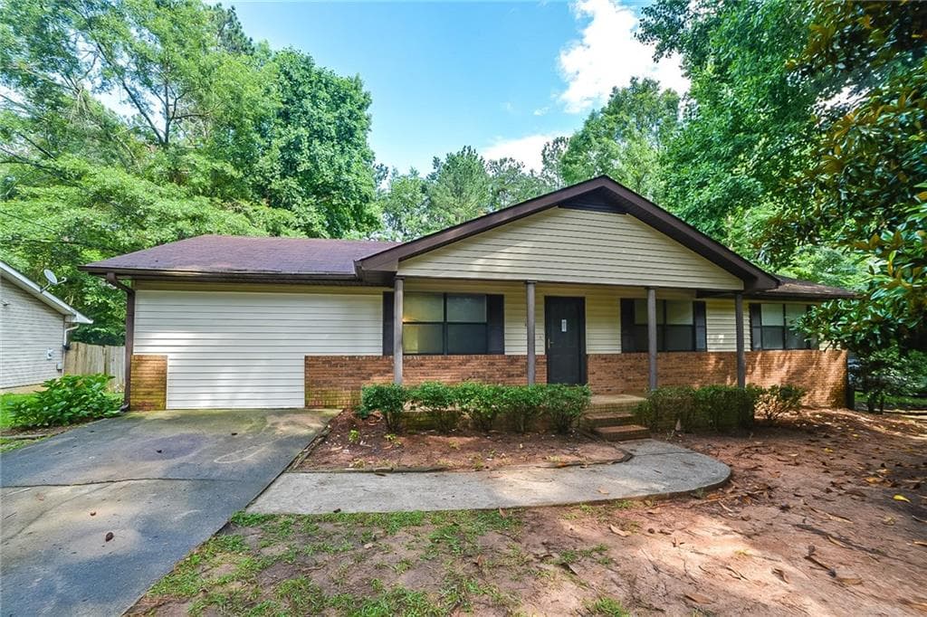 3 bedroom, 1,492 sq ft single family residence sold at 1476 Cave Springs Road, Douglasville, GA 30134