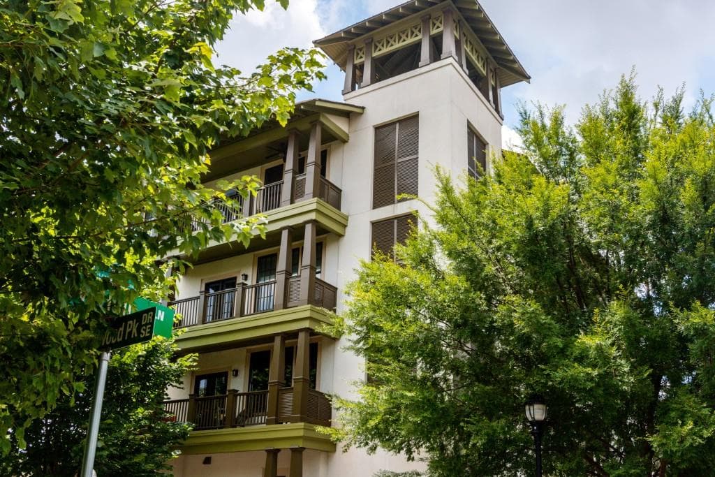 1 bedroom, 761 sq ft condominium sold at 943 N Ormewood Park Drive 203, Atlanta, GA 30316