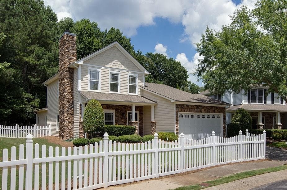 3 bedroom, 1,976 sq ft single family residence sold at 3545 Old Towne Lane, Cumming, GA 30040