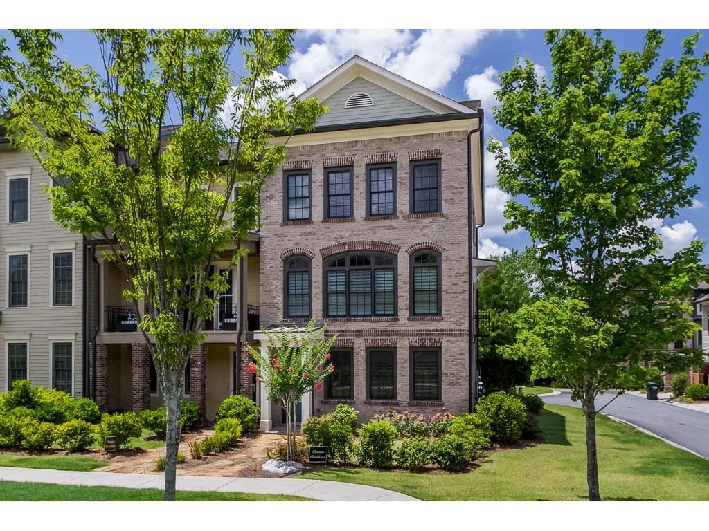 3 bedroom, 2,545 sq ft townhouse sold at 6069 Ellery Street, Norcross, GA 30071