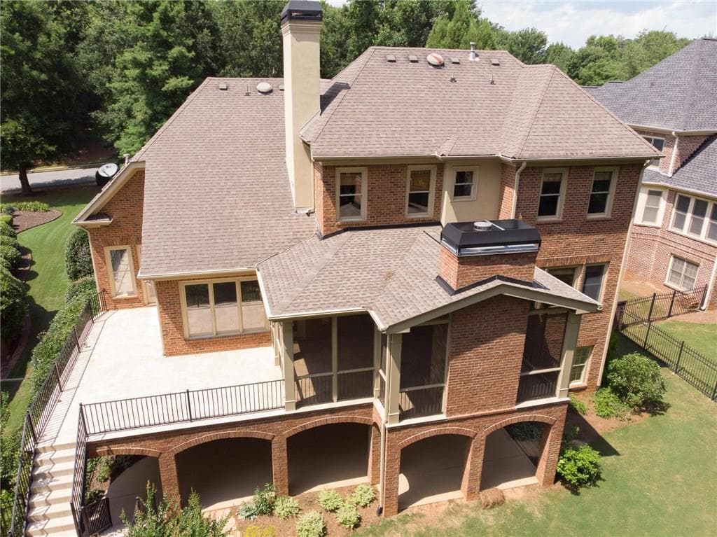 5 bedroom, 6,264 sq ft single family residence sold at 7415 Laurel Oak Drive, Suwanee, GA 30024
