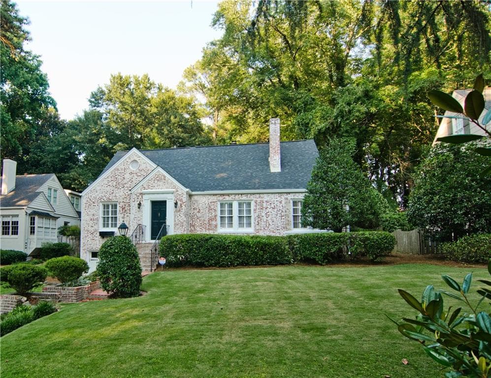 3 bedroom, 2,608 sq ft single family residence sold at 3045 Dale Drive, Atlanta, GA 30305