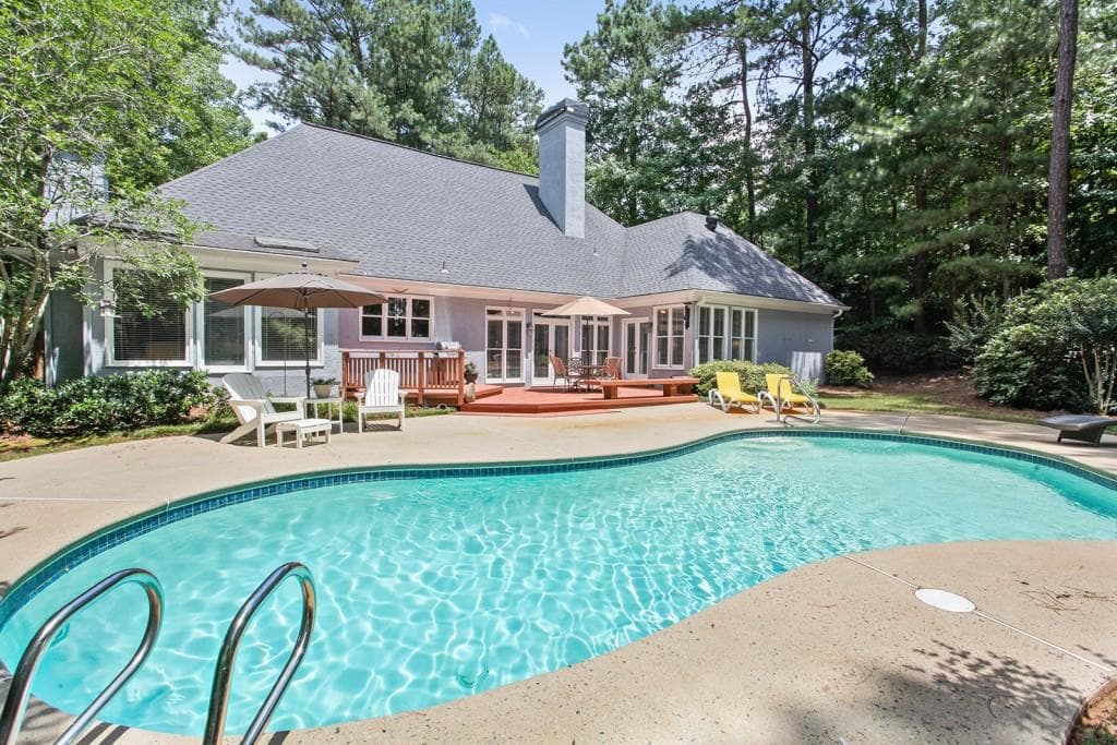 3 bedroom, 2,843 sq ft single family residence sold at 3409 Lakewind Way, Alpharetta, GA 30005