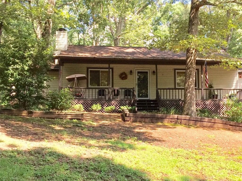 3 bedroom single family residence sold at 6129 Shallow Wood Lane, Douglasville, GA 30135