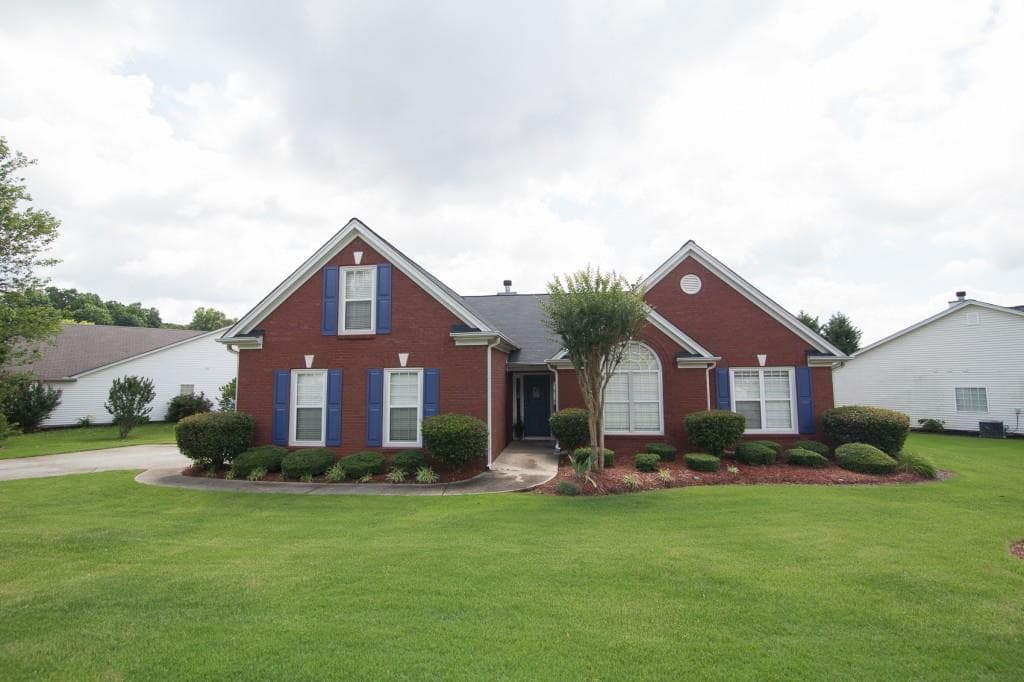 3 bedroom, 2,541 sq ft single family residence sold at 2785 General Lee Way, Buford, GA 30519