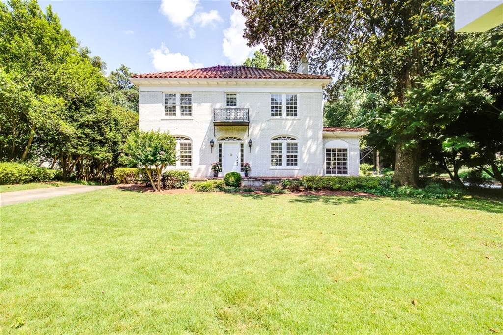 4 bedroom, 2,518 sq ft single family residence sold at 1001 Oxford Road, Atlanta, GA 30306