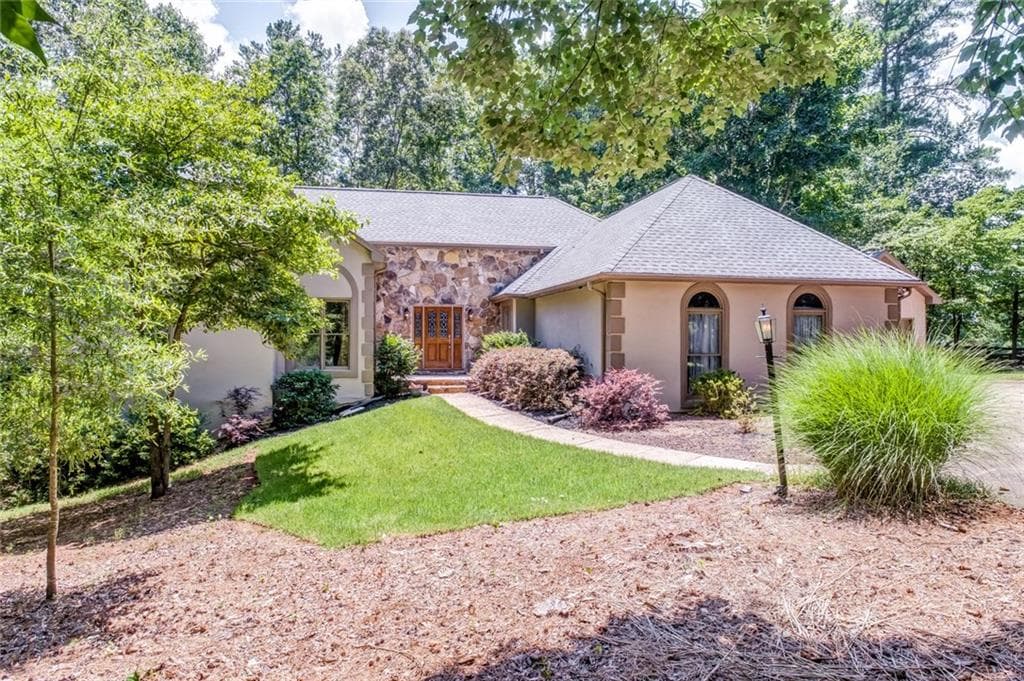 4 bedroom, 4,022 sq ft single family residence sold at 802 Phoenix Court, Woodstock, GA 30188