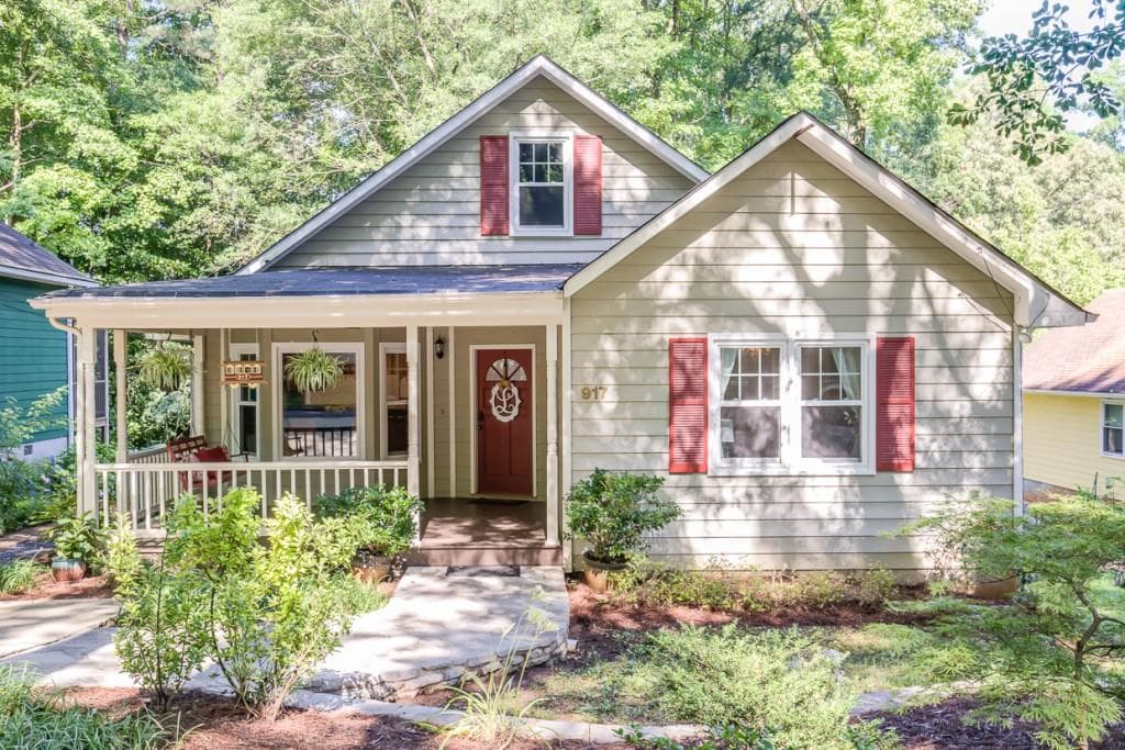 3 bedroom, 1,793 sq ft single family residence sold at 917 Walker Avenue, Atlanta, GA 30316