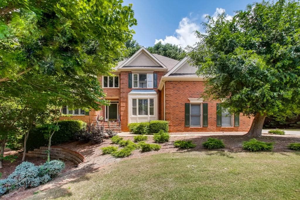 6 bedroom, 4,312 sq ft single family residence sold at 3405 Grove Park Drive, Peachtree Corners, GA 30096