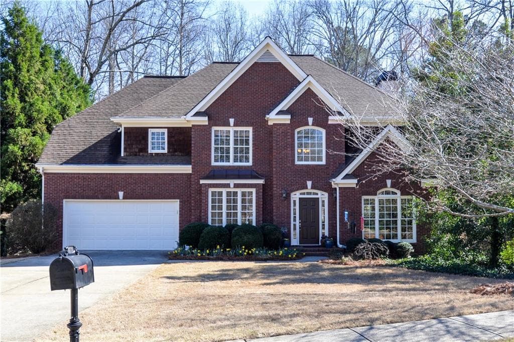 5 bedroom, 3,372 sq ft single family residence sold at 6730 Ridgefield Drive, Alpharetta, GA 30005