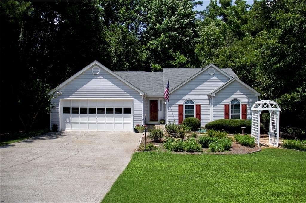 3 bedroom, 1,802 sq ft single family residence sold at 1531 River Rock Trace, Woodstock, GA 30188
