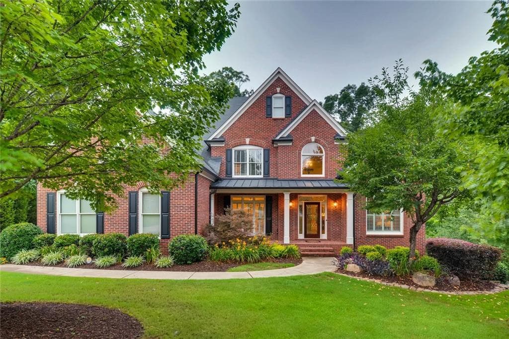 6 bedroom, 4,714 sq ft single family residence sold at 405 Laurel Park, Woodstock, GA 30188