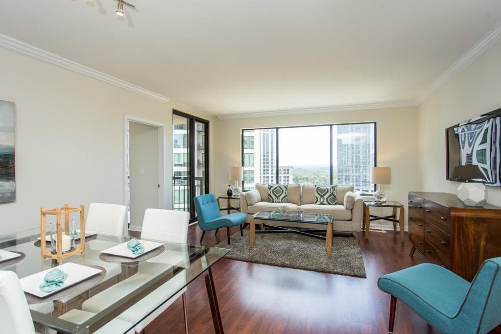 2 bedroom, 1,230 sq ft condominium sold at 3481 Lakeside Drive 1803, Atlanta, GA 30326