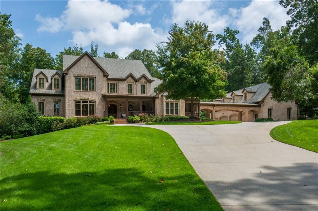 7 bedroom, 10,012 sq ft single family residence sold at 15595 Birmingham Highway, Milton, GA 30004